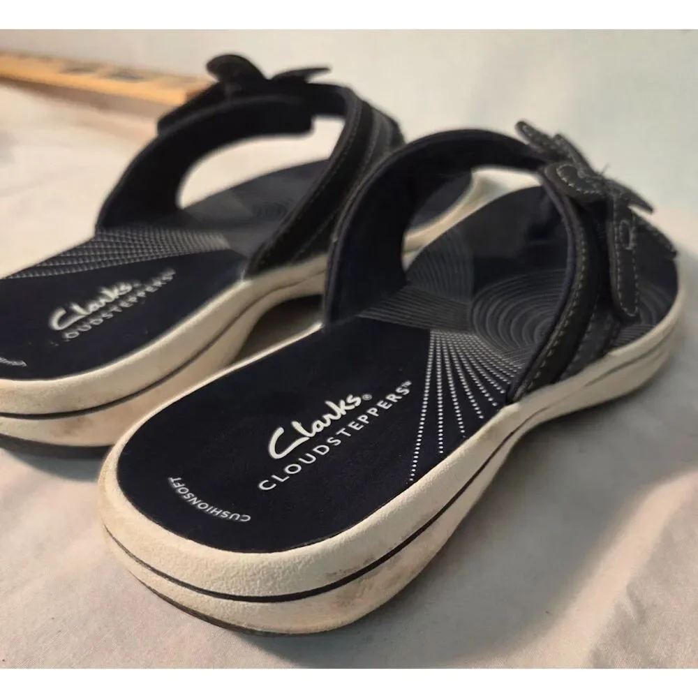 Clarks Cloudsteppers Cushion Soft Flip Flop Sandals Black Floral Women’s size 6